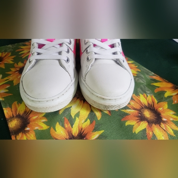 Bull Boxer pink and white size 7 women's leather shoes / sneakers Neon 80s style - Picture 3 of 11